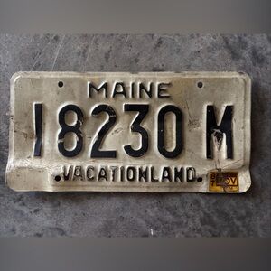 Maine ME Vacationland Vintage 1980’s 1987 License Plate 18230 M